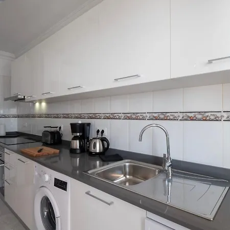 Comfortable And Modern Next To The Avenida In Tias