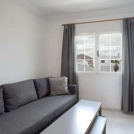 Comfortable And Modern Next To The Avenida In