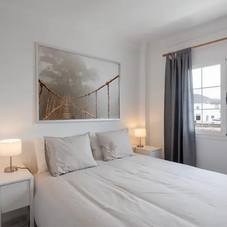 Comfortable And Modern Next To The Avenida In Ferienhaus Tías