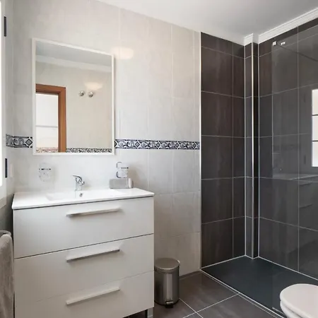 Ferienhaus Comfortable And Modern Next To The Avenida In *